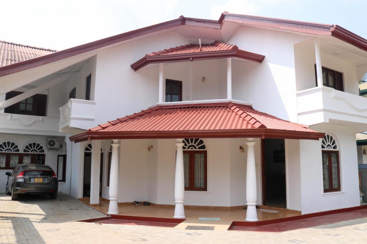 Thidasa Holiday Resort Anuradhapura Buitenkant foto