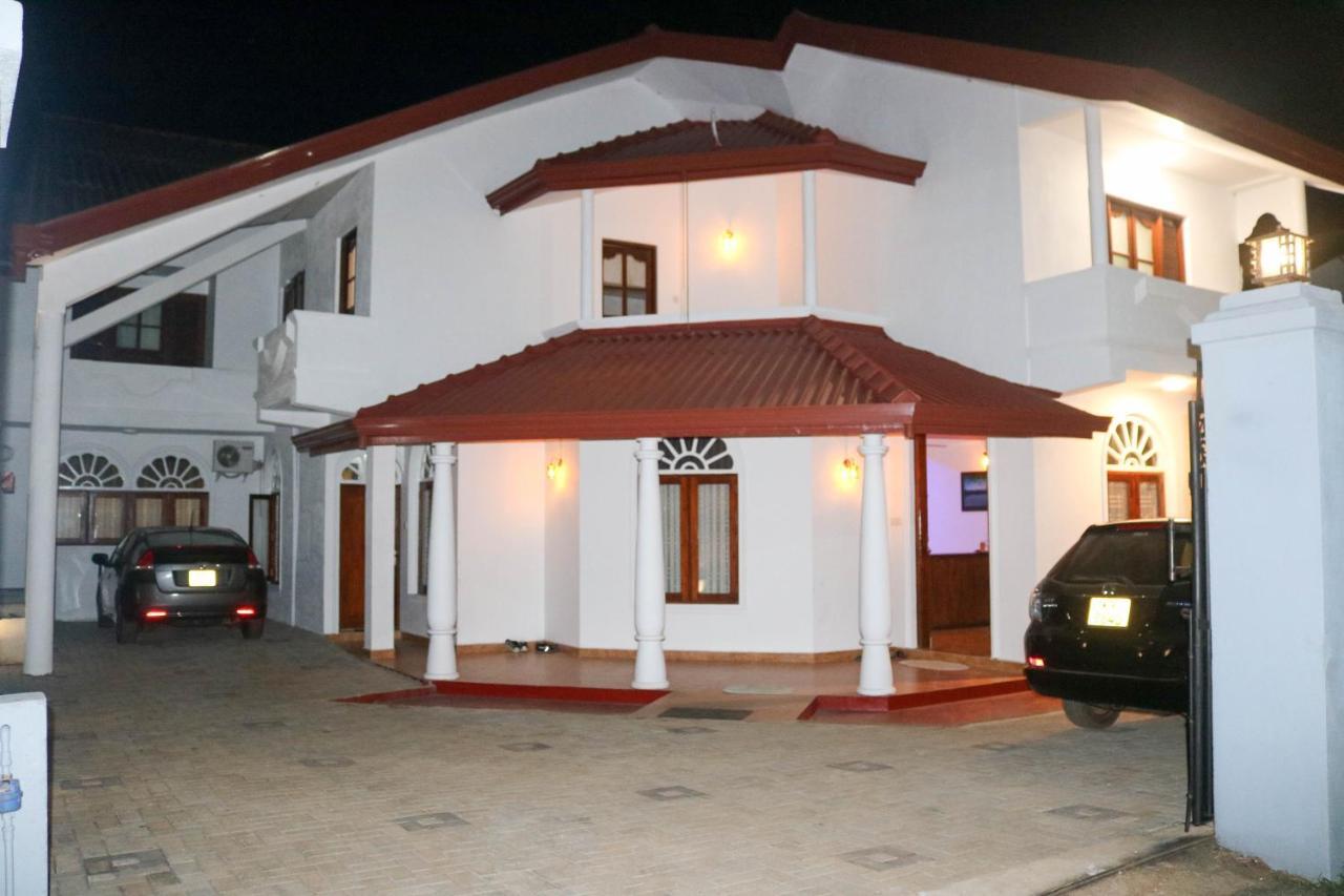 Thidasa Holiday Resort Anuradhapura Buitenkant foto