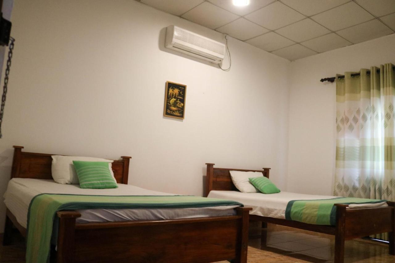 Thidasa Holiday Resort Anuradhapura Buitenkant foto