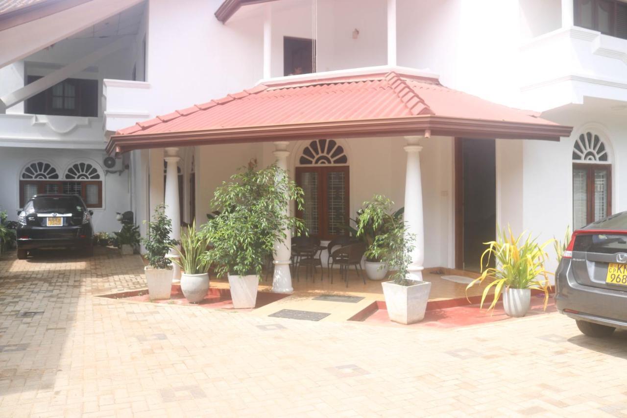 Thidasa Holiday Resort Anuradhapura Buitenkant foto