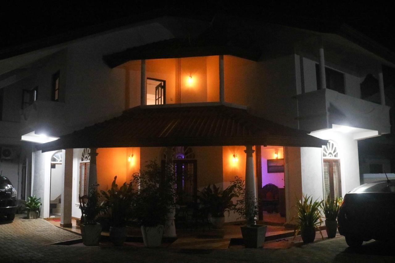 Thidasa Holiday Resort Anuradhapura Buitenkant foto